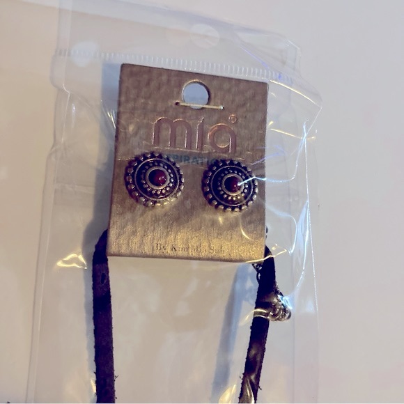 Mia Collection Women's Long Necklace - Picture 2 of 5